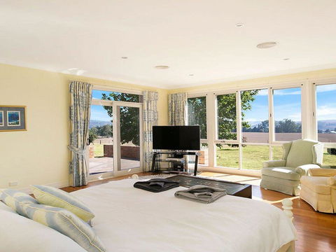 Warrington Park - Bendooley Hill - Accommodation Gladstone 3