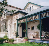 Water Bay Villa Bed  Breakfast - Accommodation Gladstone