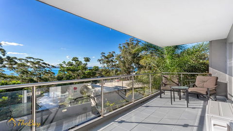 Water Views On Wallawa - Accommodation Gladstone 3