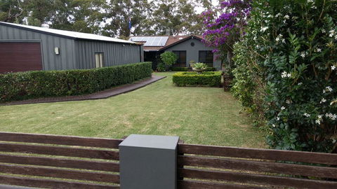 Waterfront Jervis Bay Escape Cooinda - Accommodation Gladstone 1