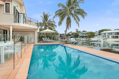 Waterfront Luxury, Noosa Heads - Accommodation Gladstone 3