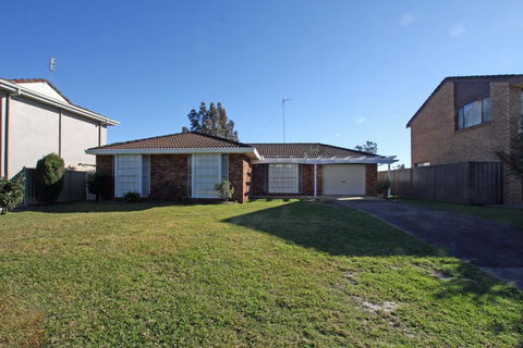 Waterfront On Sandpiper - Accommodation Gladstone 3