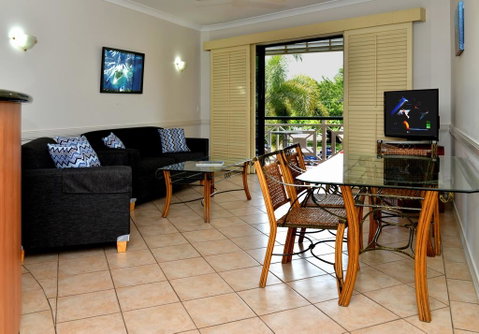 Waterfront Terraces - Accommodation Gladstone 3