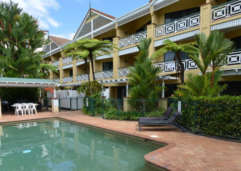 Waterfront Terraces - Accommodation Gladstone 1