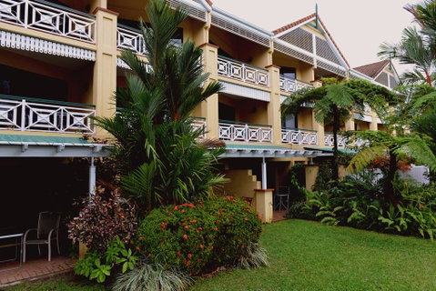 Waterfront Terraces - Accommodation Gladstone 2