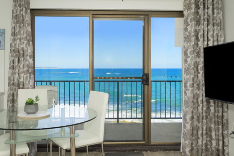 Waterfront Unit, Unit 2 - Accommodation Gladstone 0