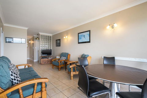 Waterfront Unit, Unit 3 - Accommodation Gladstone 3