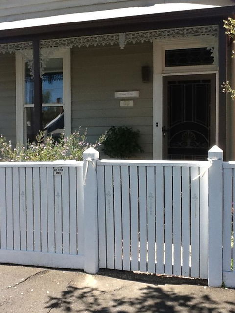 Redruth Cottage - Accommodation Gladstone 22