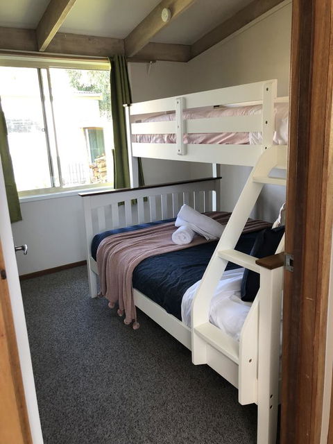 The PC Cottage - Accommodation Gladstone 14