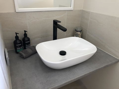 The PC Cottage - Accommodation Gladstone 11