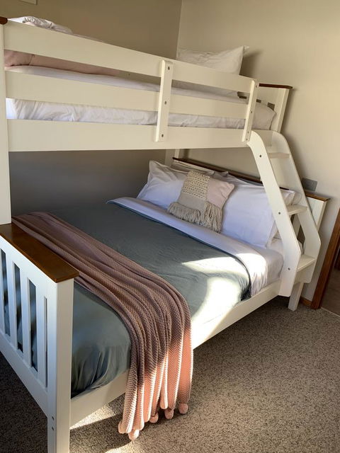 The PC Cottage - Accommodation Gladstone 3