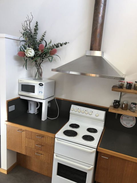 The PC Cottage - Accommodation Gladstone 17