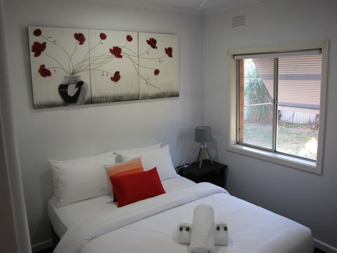 Clarke Street - Accommodation Gladstone 9