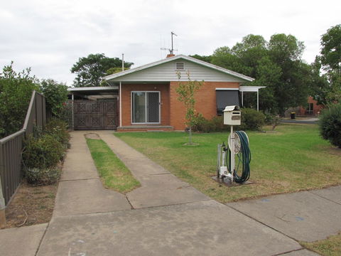 Clarke Street - Accommodation Gladstone 16