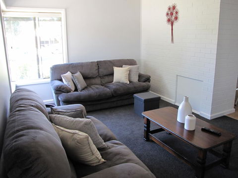 Clarke Street - Accommodation Gladstone 0