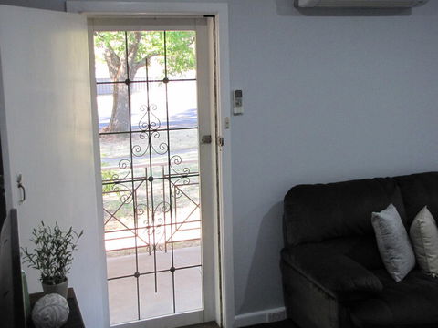 Clarke Street - Accommodation Gladstone 6