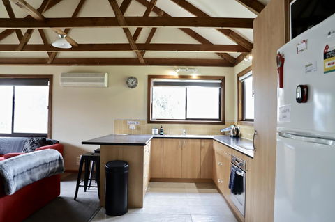 Red Ceder Cottage - Great Ocean Road - Port Campbell - Accommodation Gladstone 14