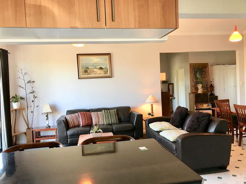 Hillâ€™s Creek Holiday Home - Accommodation Gladstone 7