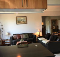 Hills Creek Holiday Home - Accommodation Gladstone