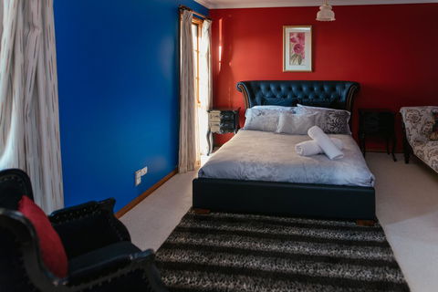 The Dan - Accommodation Gladstone 8