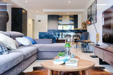 South Melbourne Short-stay Apartment - Accommodation Gladstone 1