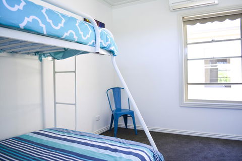 Turner Terrace - Accommodation Gladstone 15