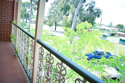 Turner Terrace - Accommodation Gladstone 4