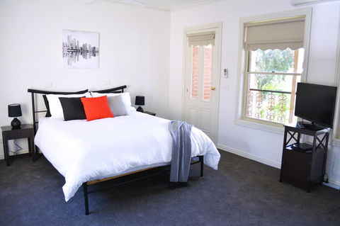 Turner Terrace - Accommodation Gladstone 11
