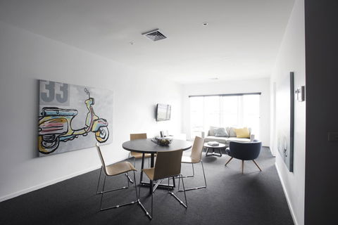 Tyrian Serviced Apartments Fitzroy - Accommodation Gladstone 0