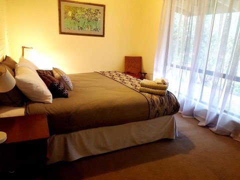 Wahroonga - Accommodation Gladstone 7