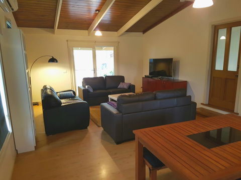 Wahroonga - Accommodation Gladstone 10