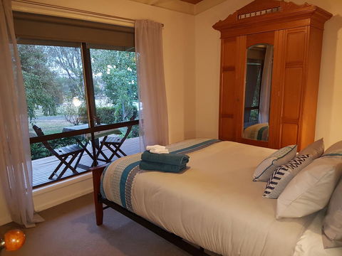 Wahroonga - Accommodation Gladstone 5