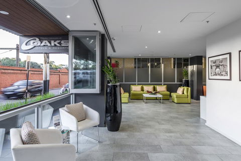 Oaks Melbourne South Yarra Suites - Accommodation Gladstone 2