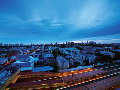 Oaks Melbourne South Yarra Suites - Accommodation Gladstone 9