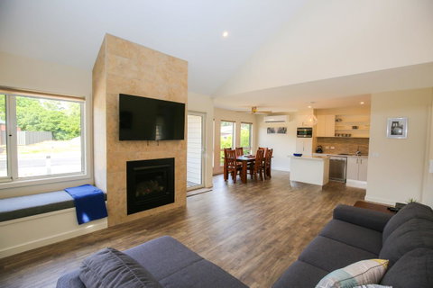Amber Mist Villa Two - Accommodation Gladstone 21