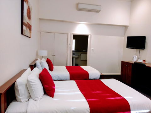 Ansonia On Lydiard - Accommodation Gladstone 24