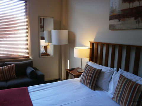 Ansonia On Lydiard - Accommodation Gladstone 44