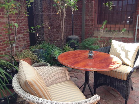Ansonia On Lydiard - Accommodation Gladstone 39