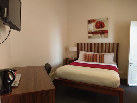 Ansonia On Lydiard - Accommodation Gladstone 25