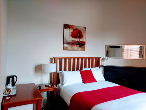 Ansonia On Lydiard - Accommodation Gladstone 35