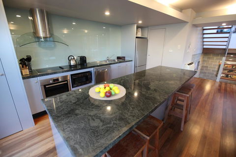 Lorne Luxury - Accommodation Gladstone 10