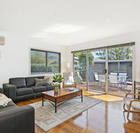 Bask at The Glade - Rejuvenate Stays - Accommodation Gladstone
