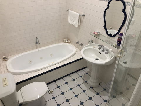 Lorelei Bed & Breakfast - Accommodation Gladstone 5
