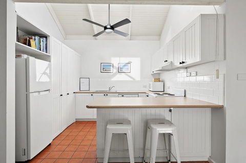 Mysa Anglesea Sleeps 7 WiFi SmartTV Cafes Shops - Accommodation Gladstone 3