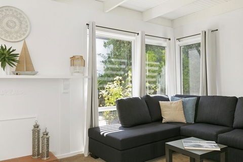 Mysa Anglesea Sleeps 7 WiFi SmartTV Cafes Shops - Accommodation Gladstone 0