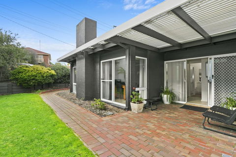 Mysa Anglesea Sleeps 7 WiFi SmartTV Cafes Shops - Accommodation Gladstone 7