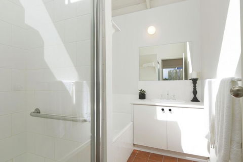 Mysa Anglesea Sleeps 7 WiFi SmartTV Cafes Shops - Accommodation Gladstone 11