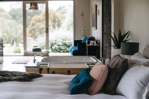 Polperro Villas - Accommodation Gladstone 7