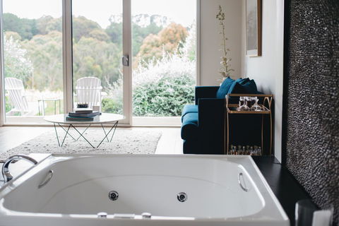 Polperro Villas - Accommodation Gladstone 6
