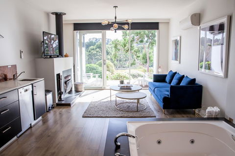 Polperro Villas - Accommodation Gladstone 4